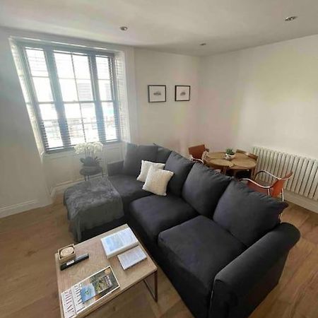 Апартаменты Abergavenny Center 2-Bed Flat Экстерьер фото