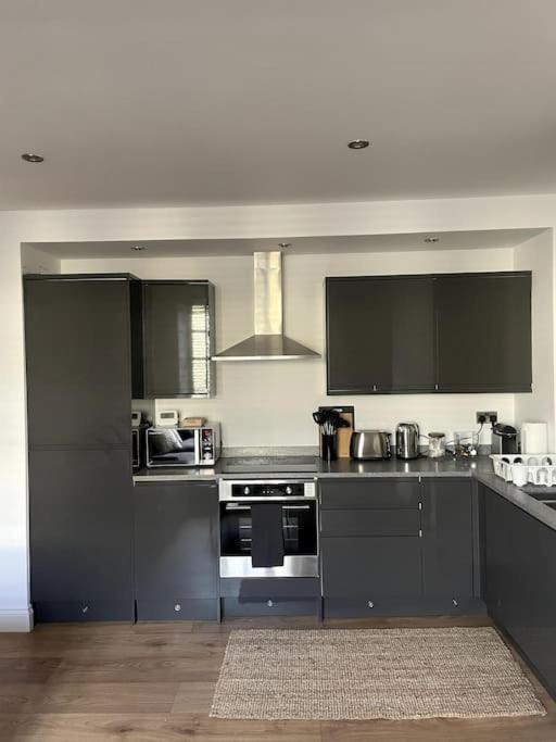 Апартаменты Abergavenny Center 2-Bed Flat Экстерьер фото