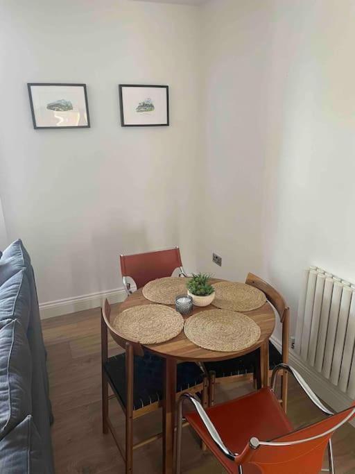 Апартаменты Abergavenny Center 2-Bed Flat Экстерьер фото